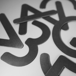 Découpe de lettres PVC Noir 3mm