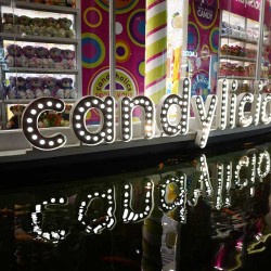 Lettres-vintage-LED-Candylicious