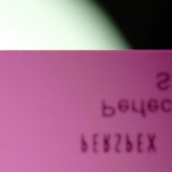 Perspex Frost_Prune Parfaite