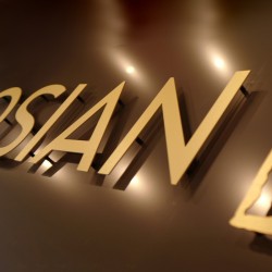 Baosian_lettres-alu-brosse-or